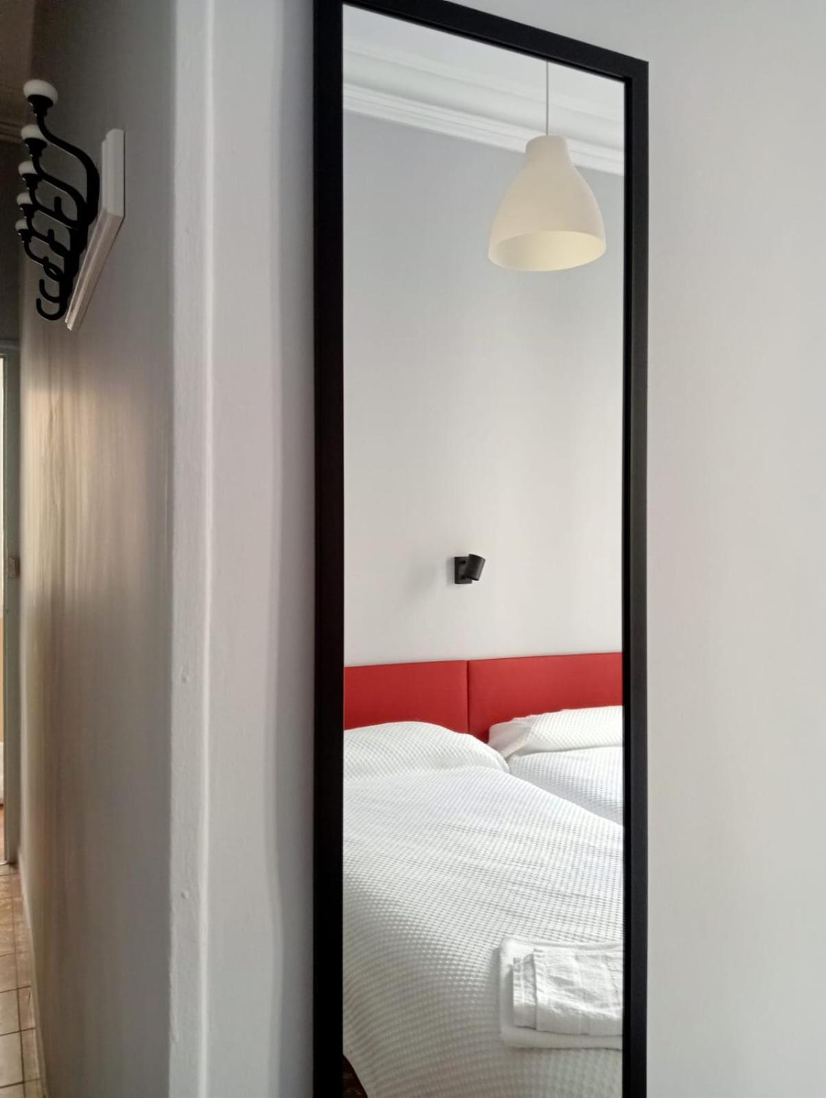 Hostal Yolanda Madrid Eksteriør billede