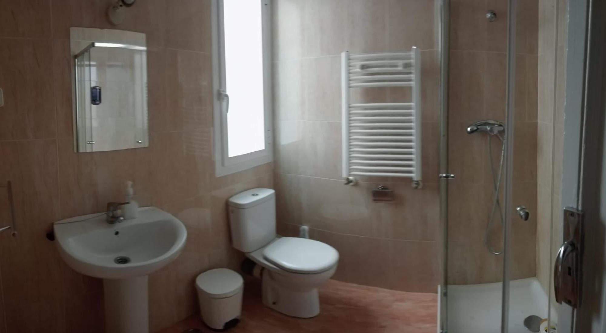 Hostal Yolanda Madrid Eksteriør billede