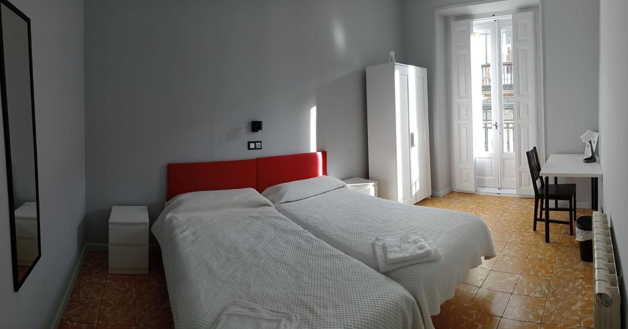 Hostal Yolanda Madrid Eksteriør billede