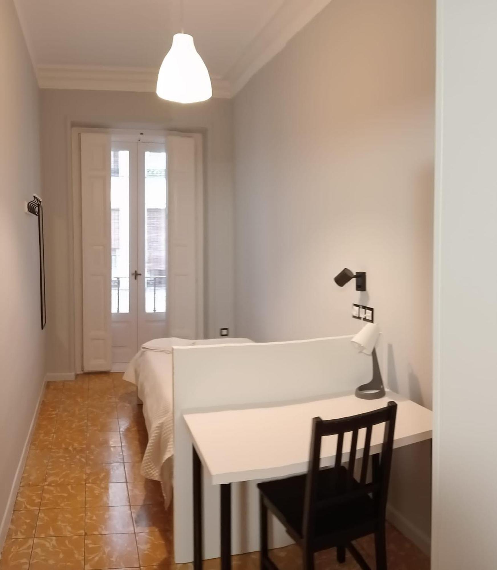 Hostal Yolanda Madrid Eksteriør billede
